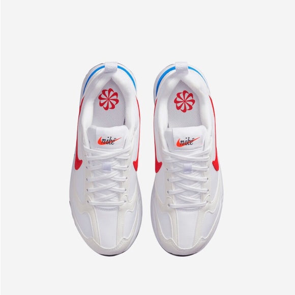 Nike Air Max Dawn
Boys' Grade School - Picture 4 of 5